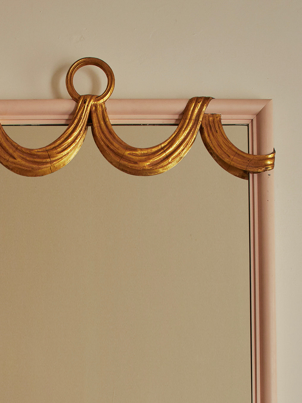 GILT SWAG RING MIRROR