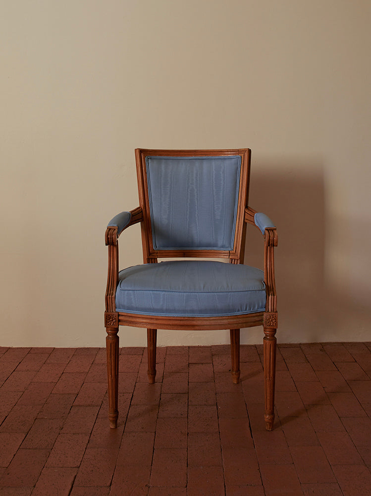 SILK MOIRE SIDECHAIR
