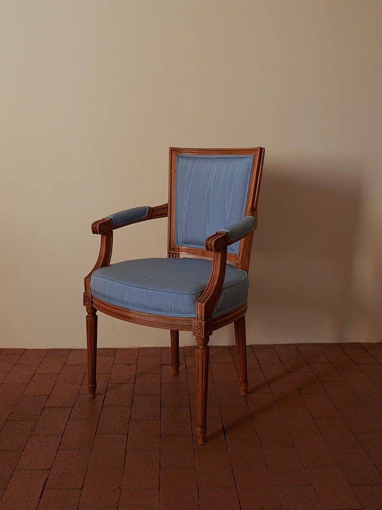 SILK MOIRE SIDECHAIR
