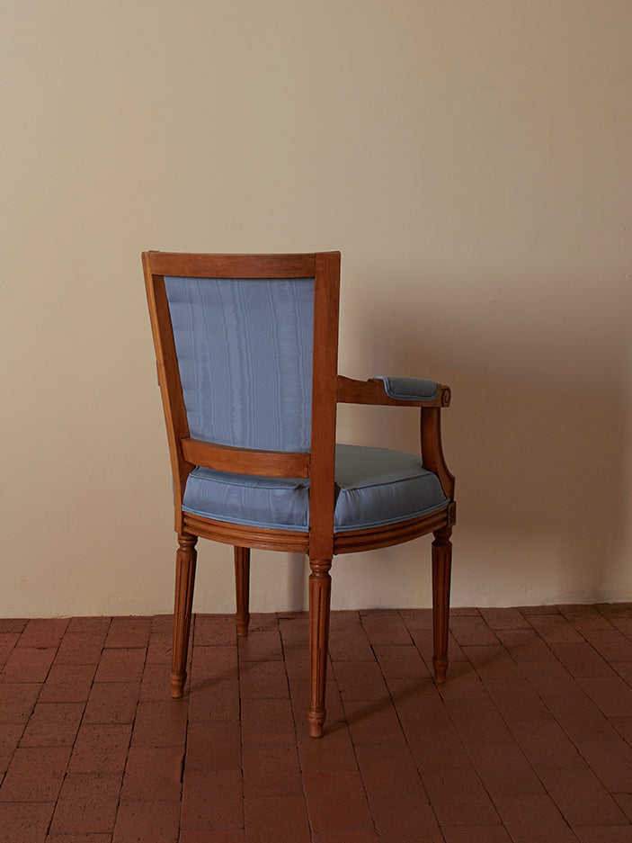 SILK MOIRE SIDECHAIR