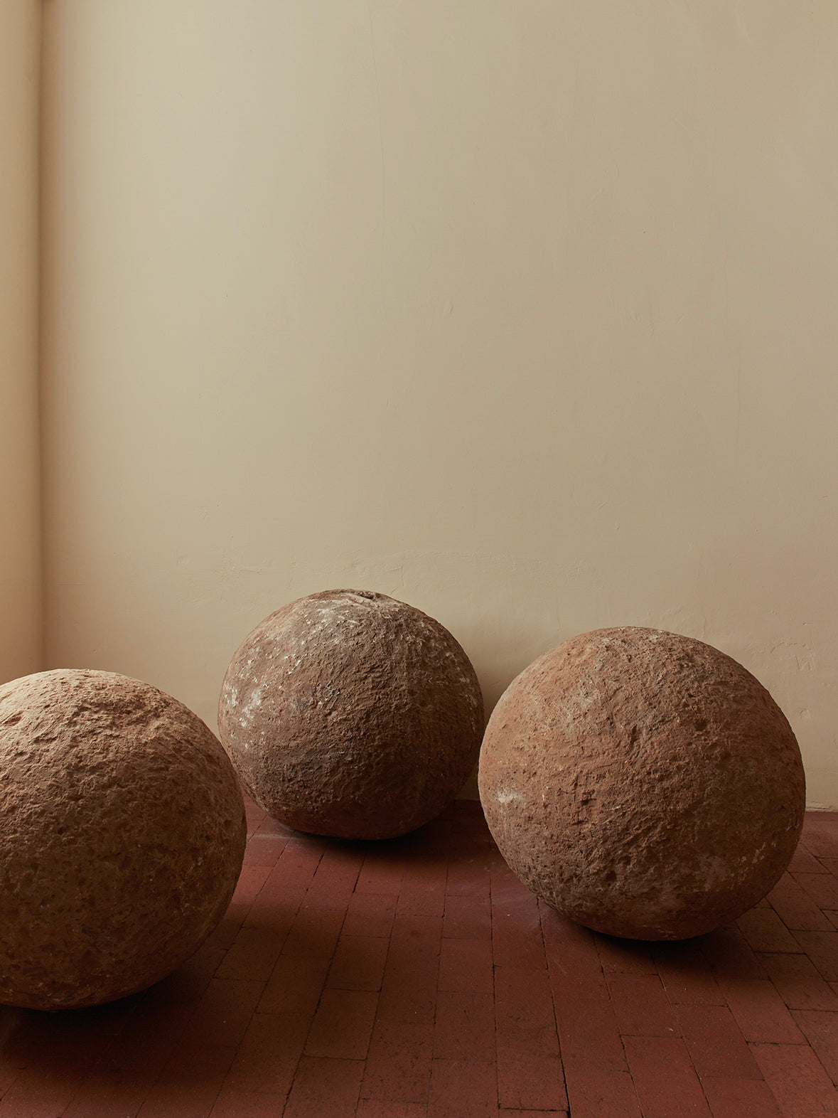 CANTERA STONE SPHERES
