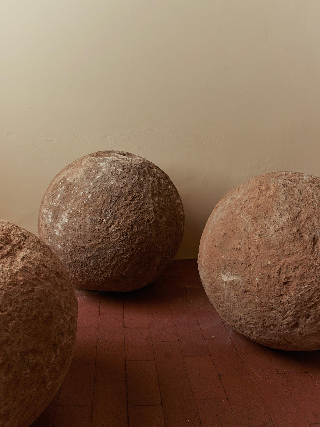 CANTERA STONE SPHERES
