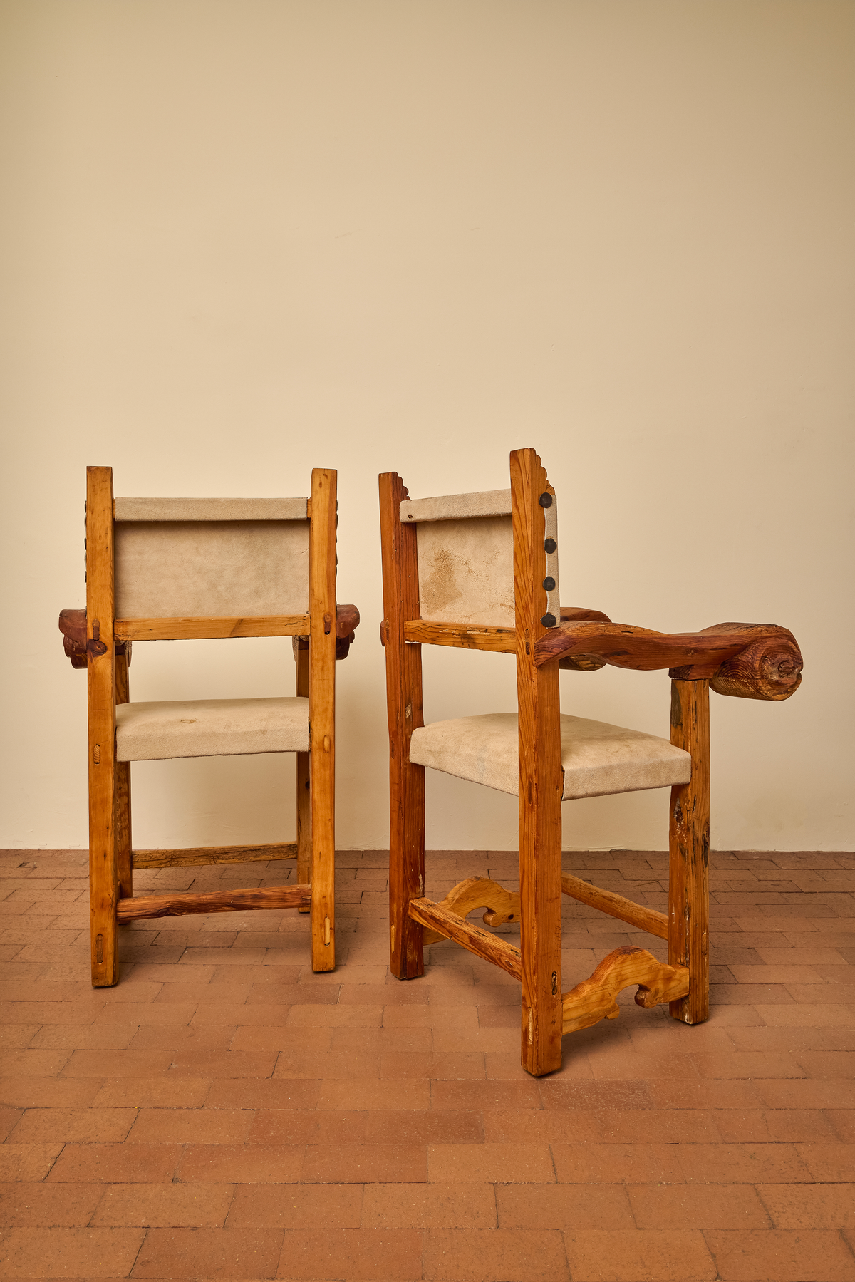 THRONE CHAIRS