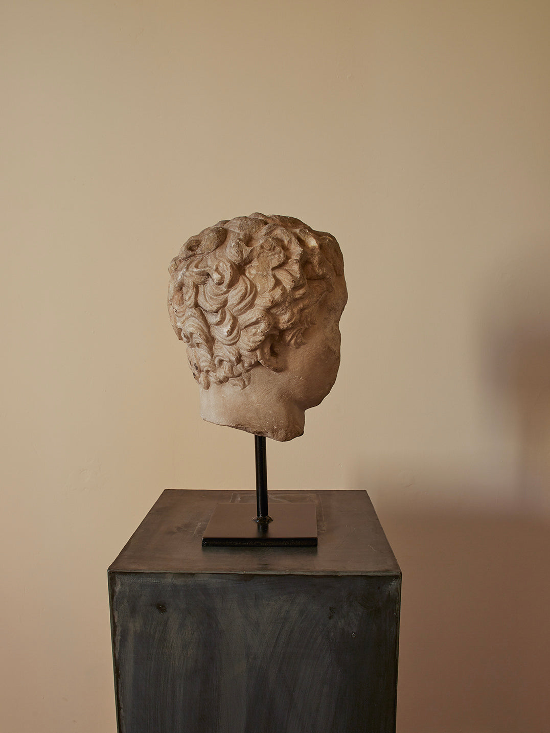 MARBLE HEAD