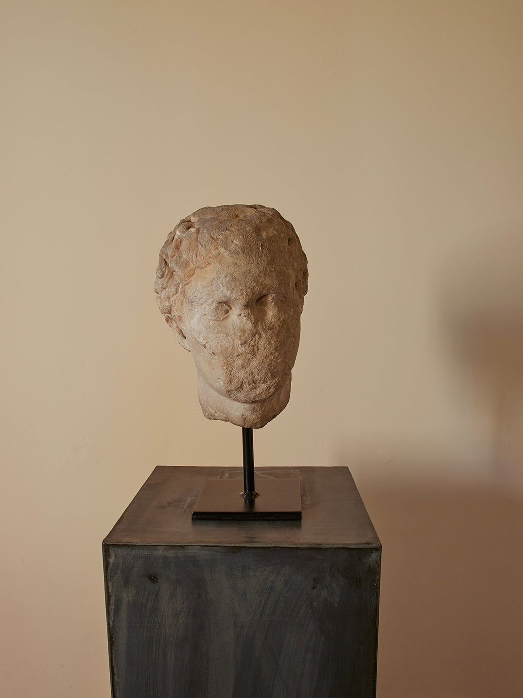 MARBLE HEAD