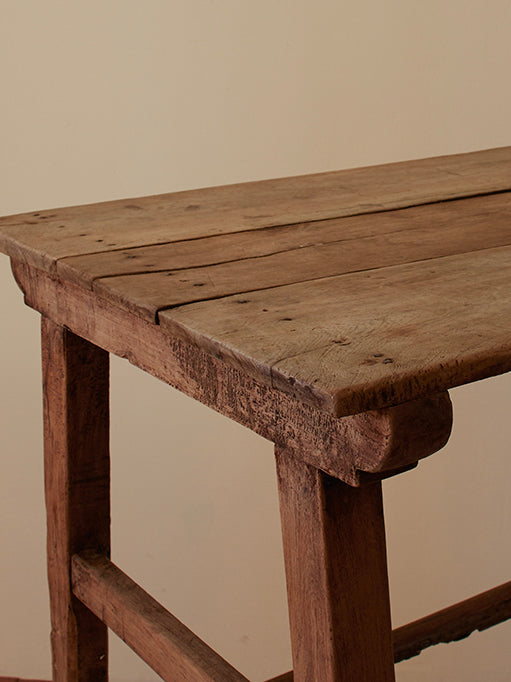 PERUVIAN TABLE